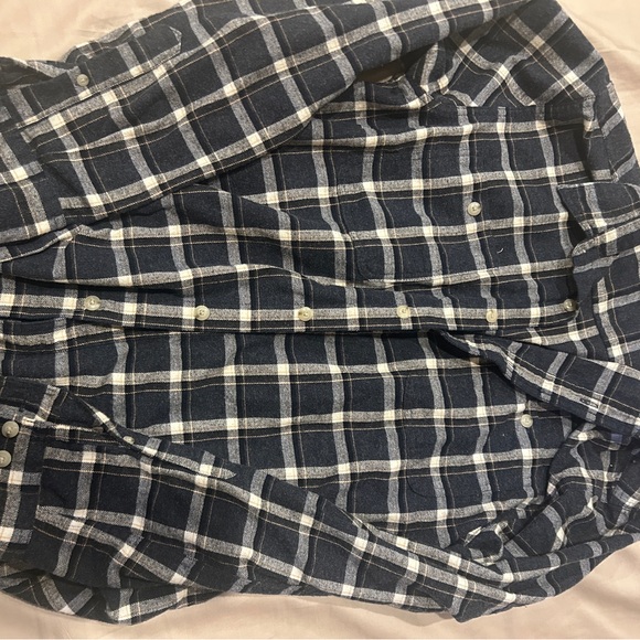 Men’s flannels - Picture 3 of 5